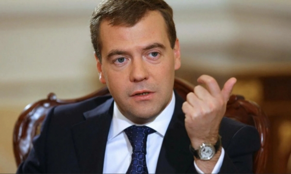
"Непонятно, на что намёк": Дмитрий Медведев призвал проверить группу "Король и Шут" на экстремизм 