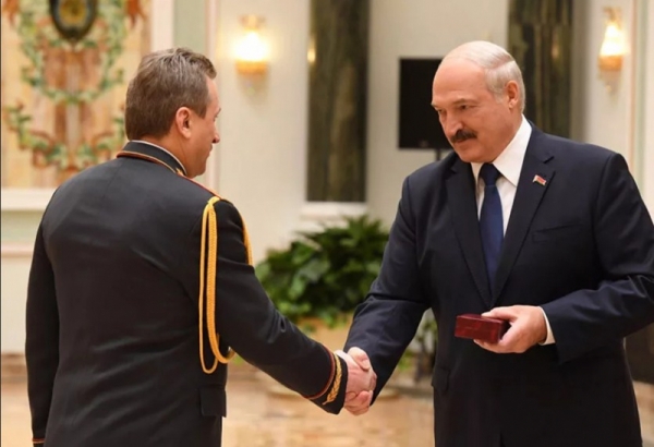 
Александр Лукашенко наградил командира самолета Ryanair орденом Дружбы народов 